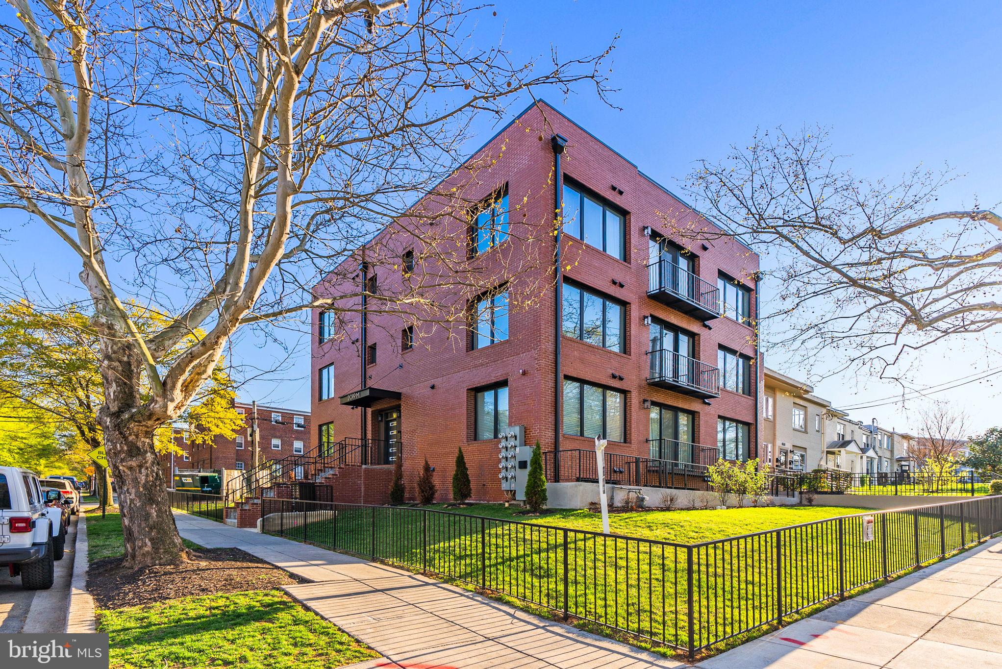 2019 M St NE #6