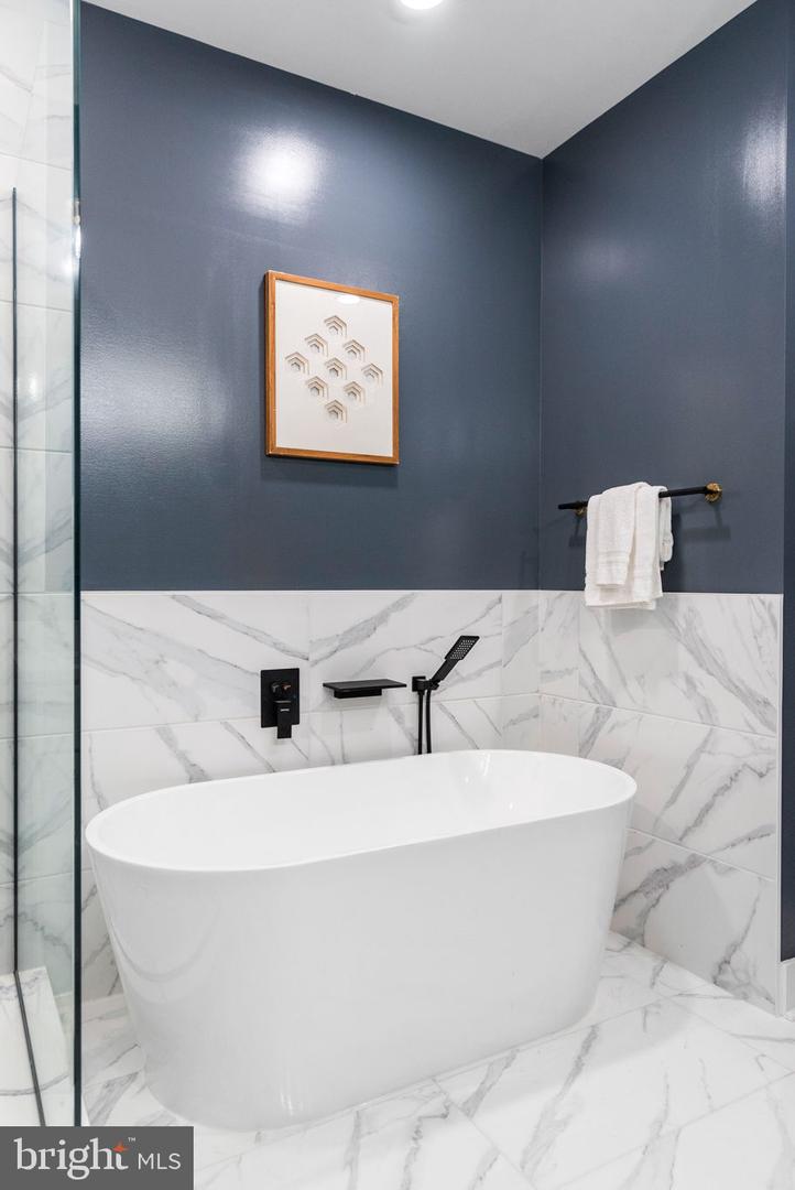 2019 M St NE #6