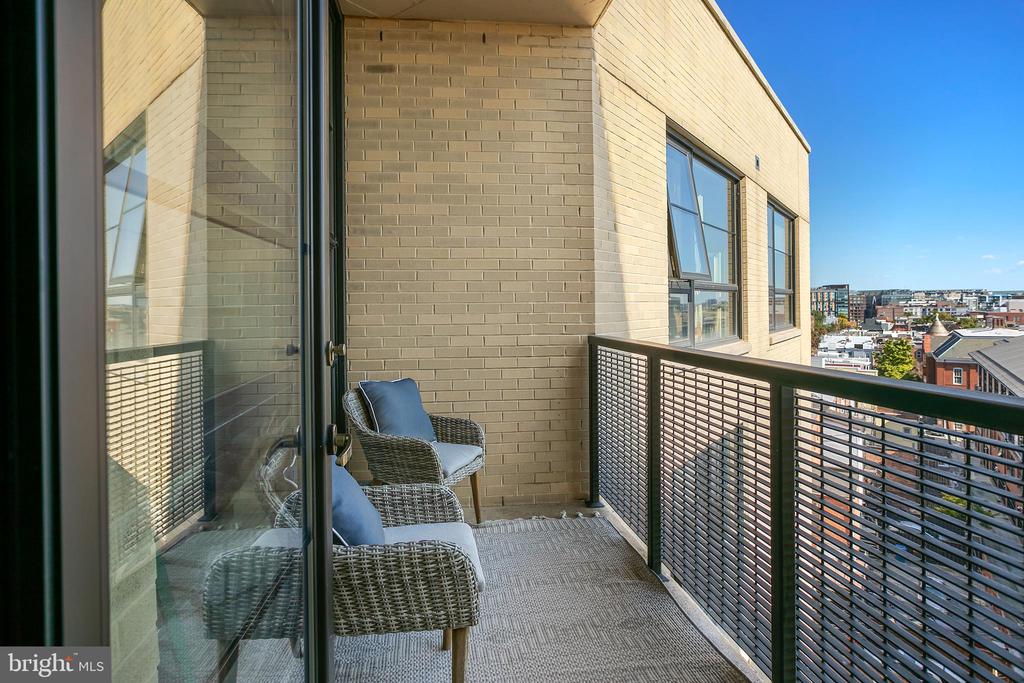 2125 14TH STREET NW 718