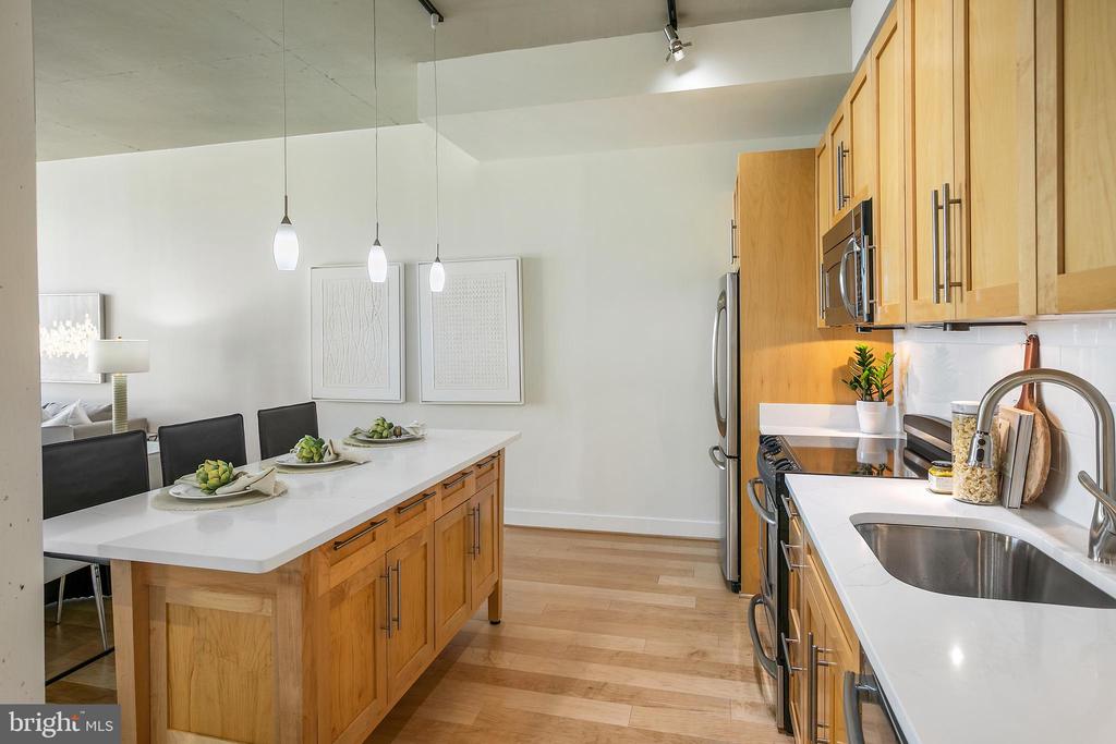 2125 14TH STREET NW 718