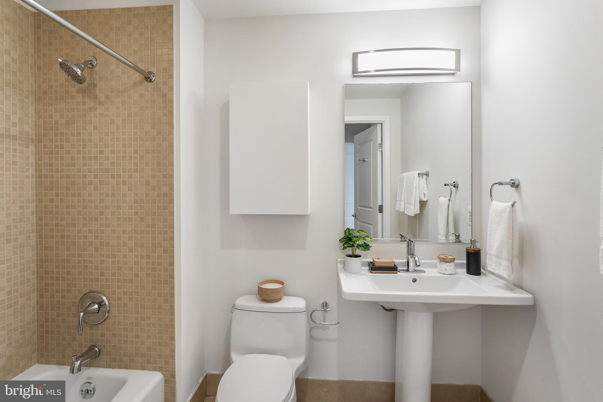 2125 14TH STREET NW 718