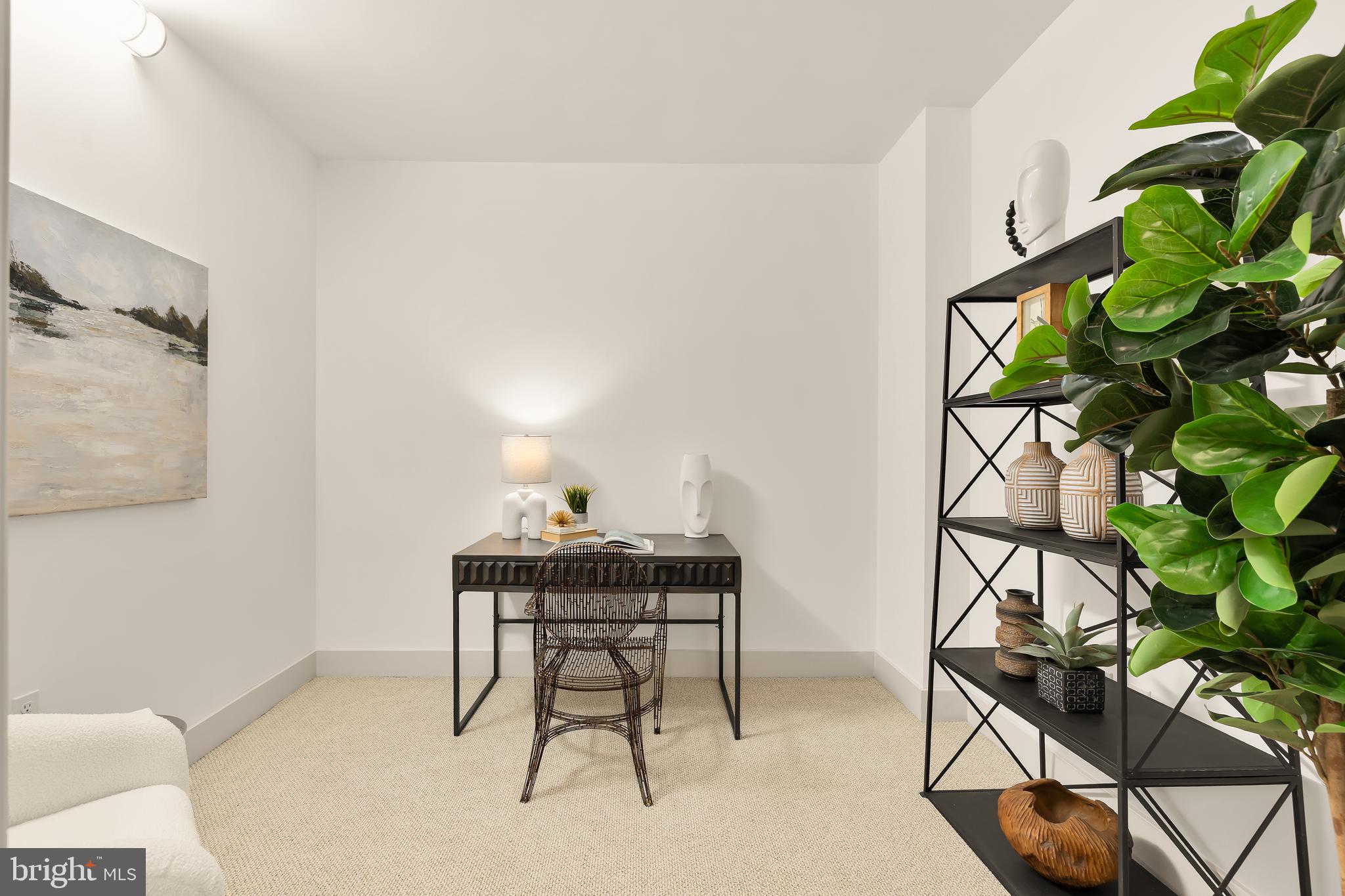 45 Sutton Sq SW #906