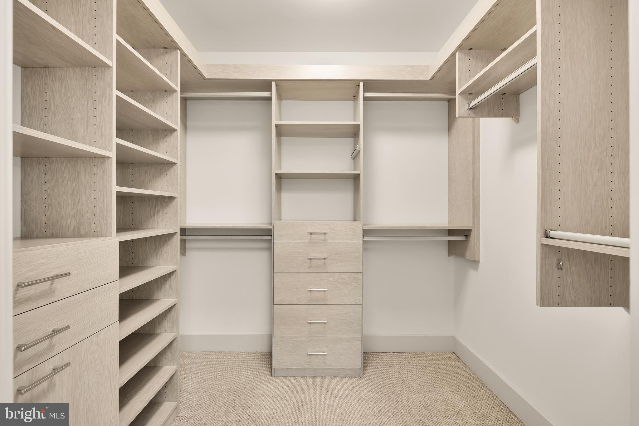 45 Sutton Sq SW #906