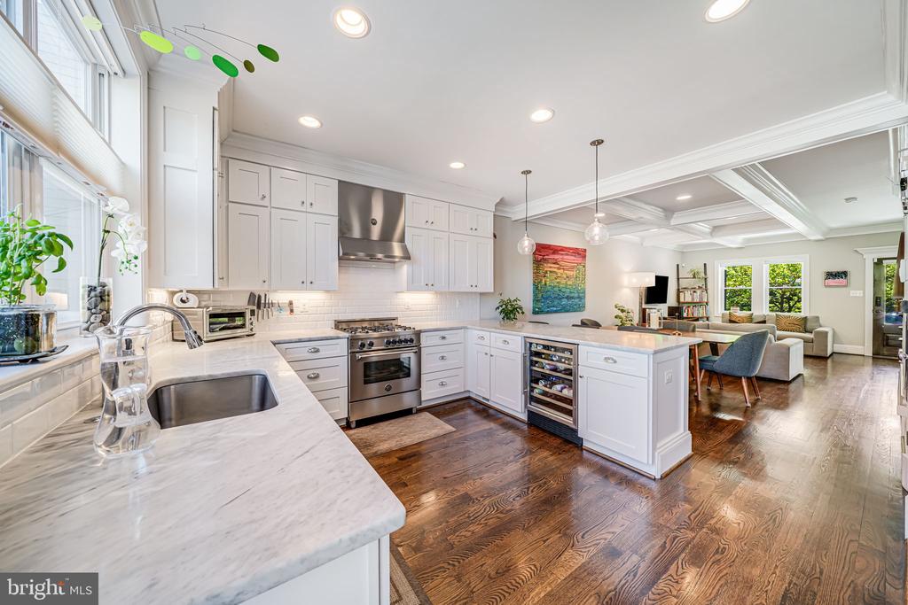 727 Gallatin St NW