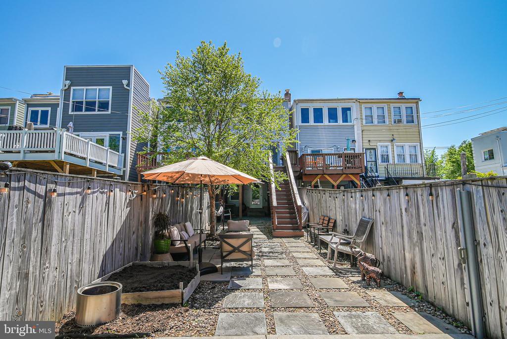 727 Gallatin St NW