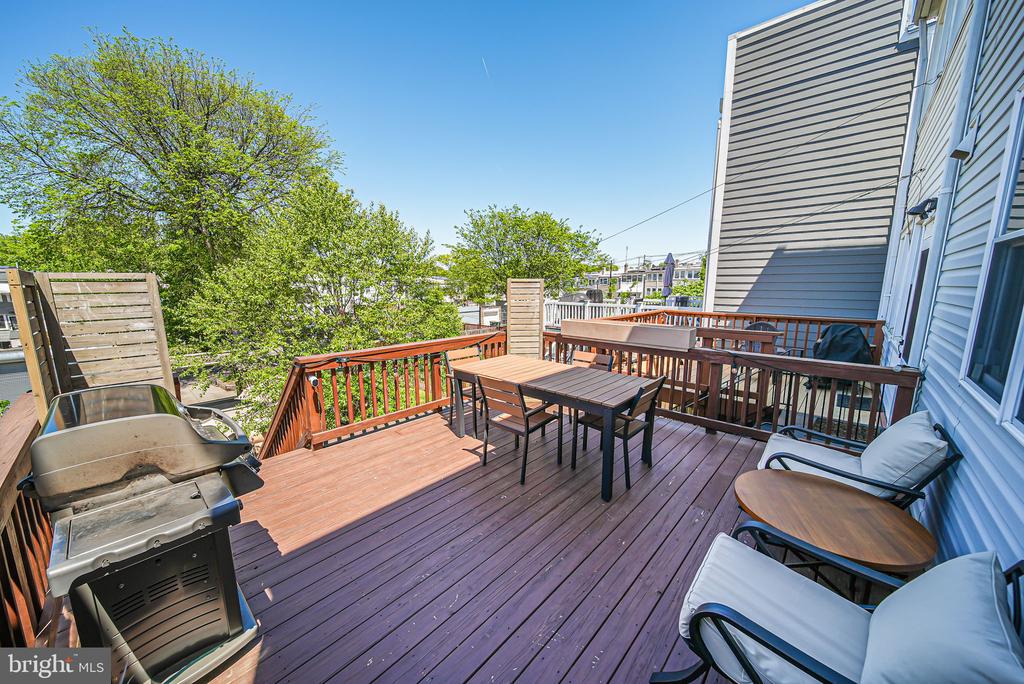727 Gallatin St NW