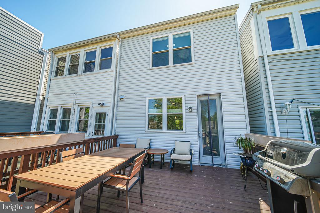 727 Gallatin St NW
