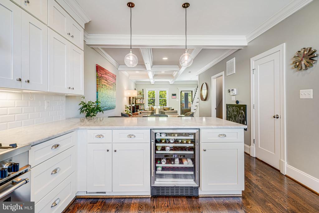 727 Gallatin St NW