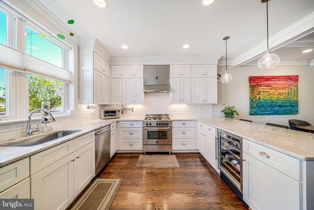 727 Gallatin St NW