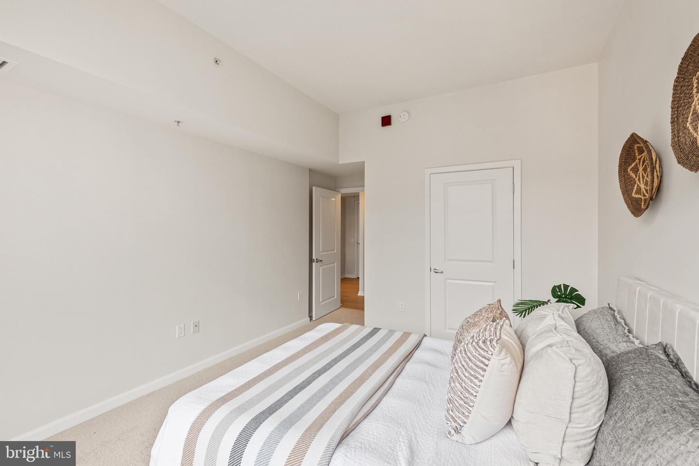 440 L St NW #1104