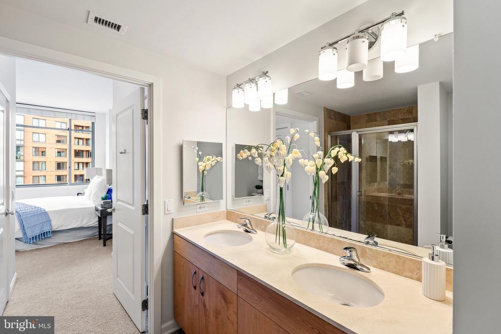 440 L St NW #1104
