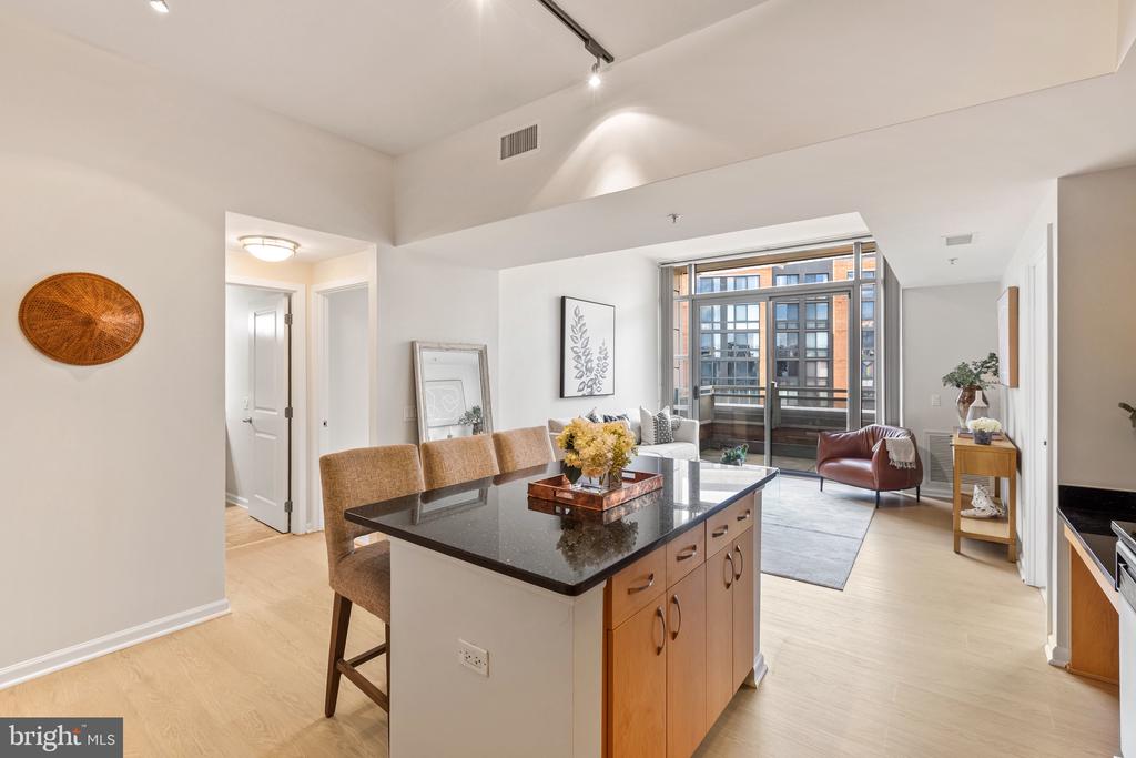 440 L St NW #1104