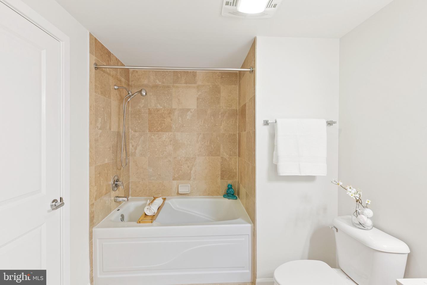 440 L St NW #1104