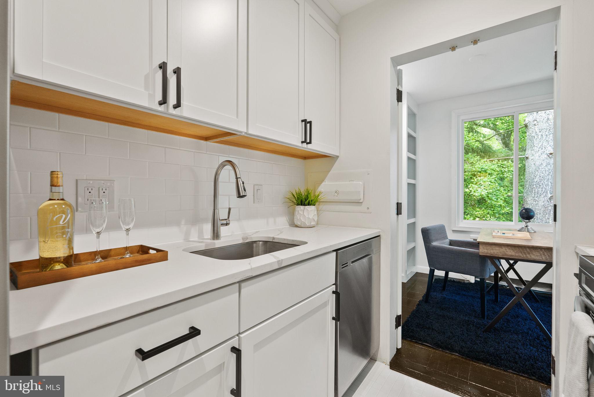 3033 New Mexico Ave NW #305