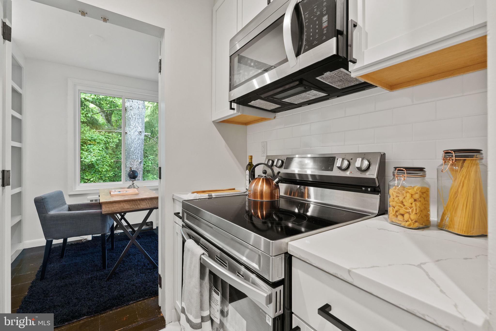 3033 New Mexico Ave NW #305