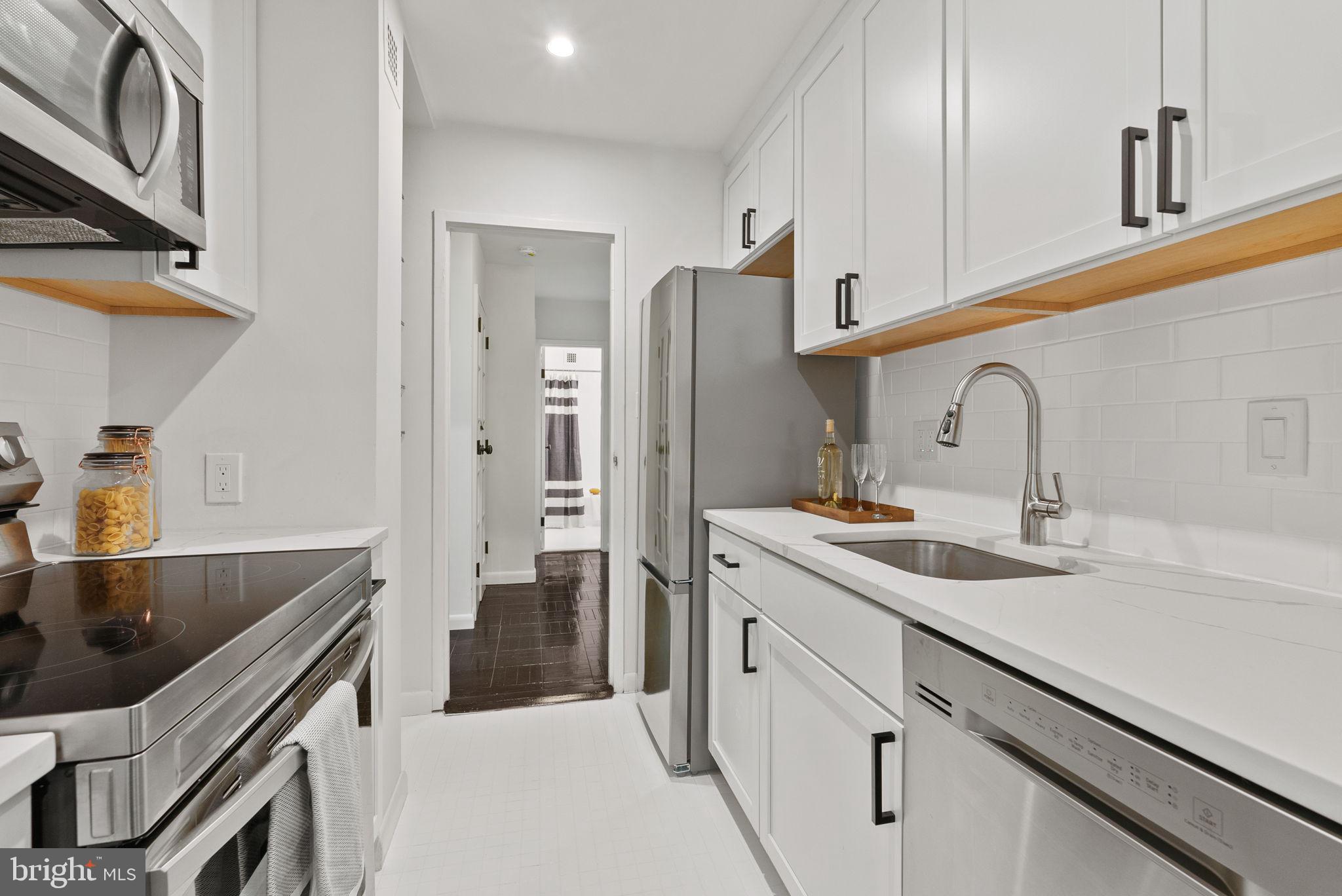 3033 New Mexico Ave NW #305