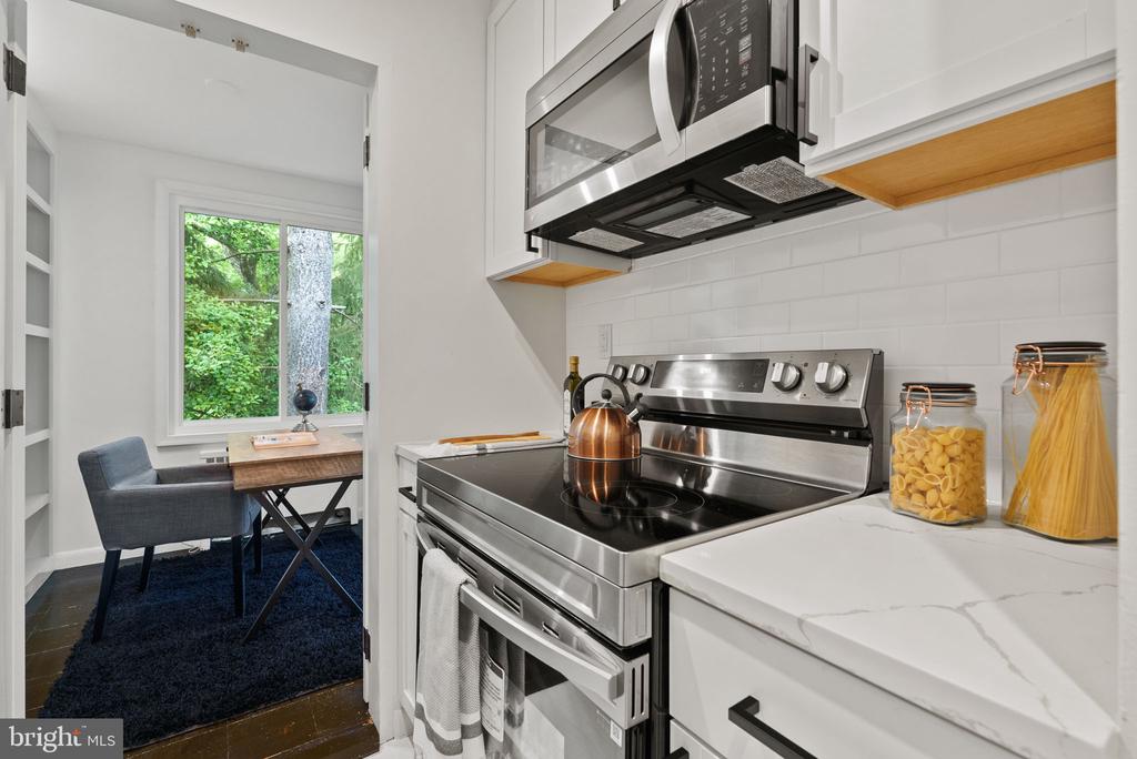 3033 New Mexico Ave NW #305