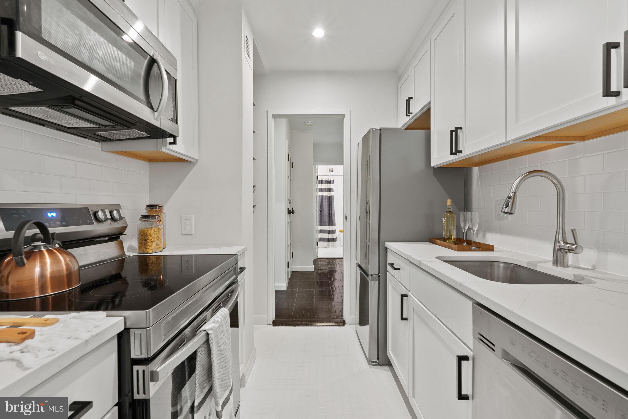 3033 New Mexico Ave NW #305