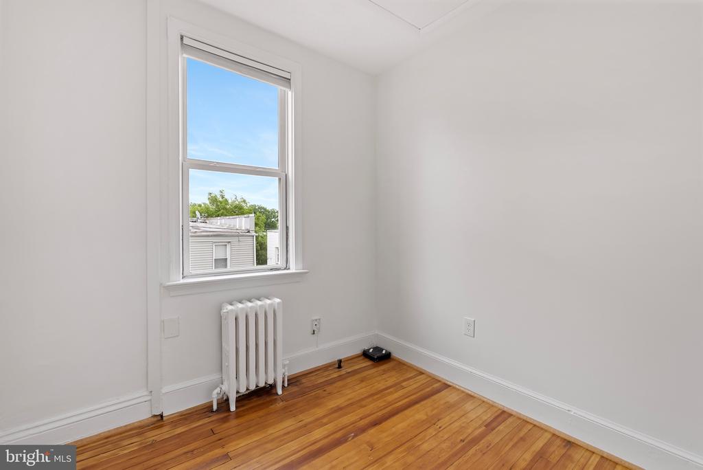 710 Tuckerman St NW