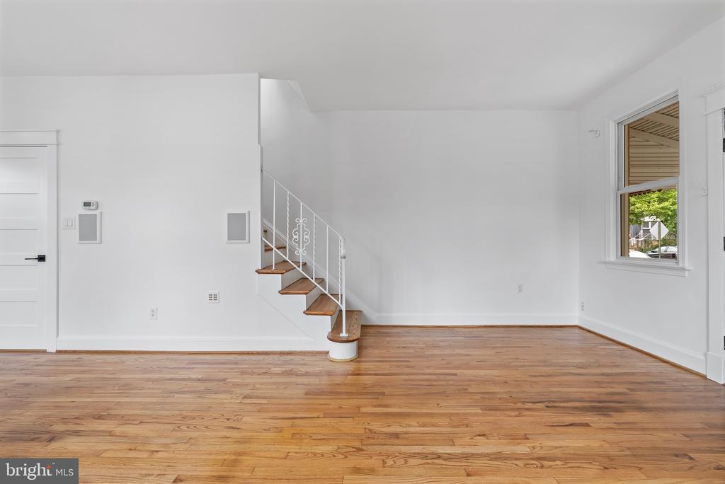 710 Tuckerman St NW