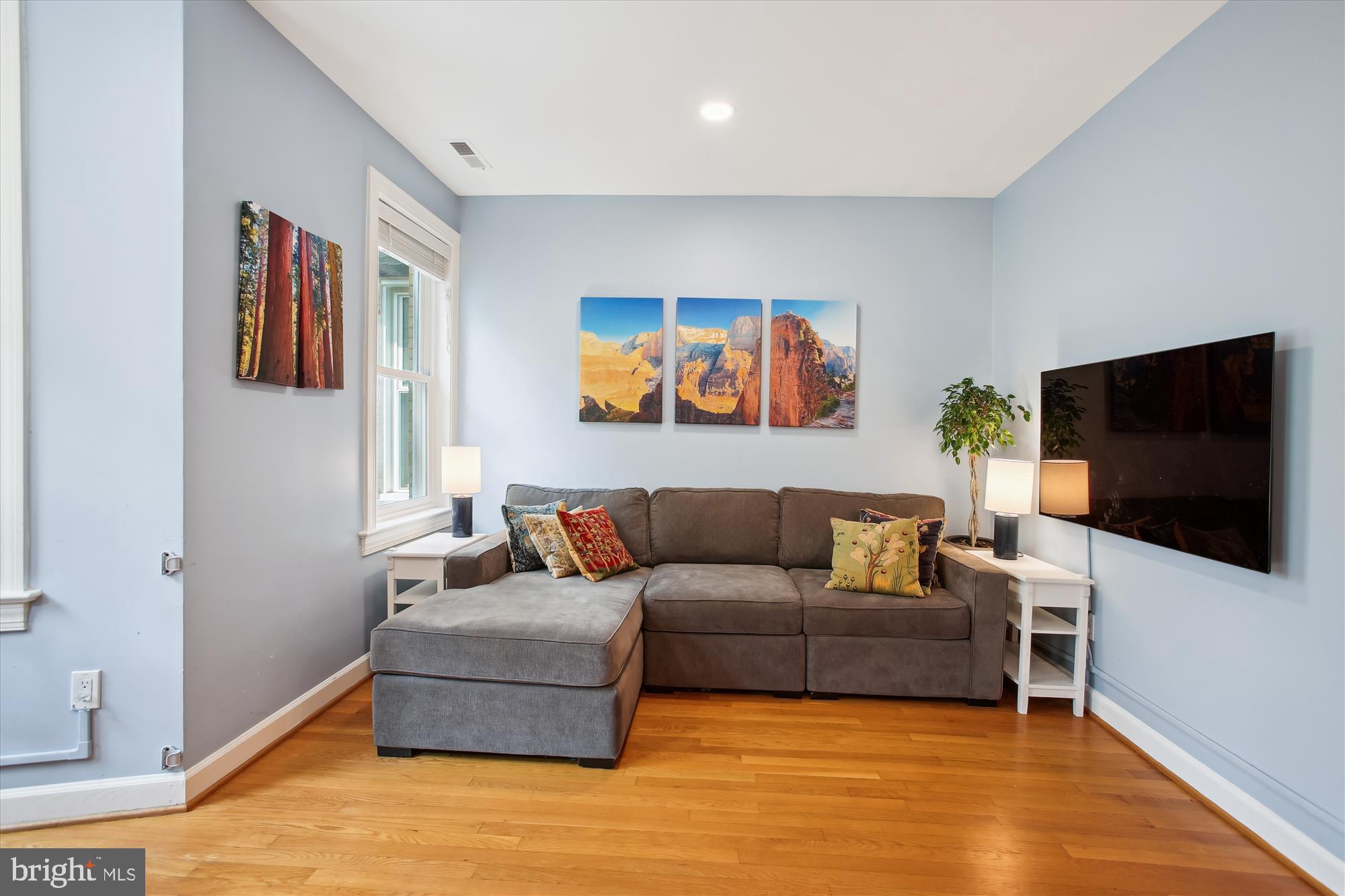 1725 Willard St NW #3