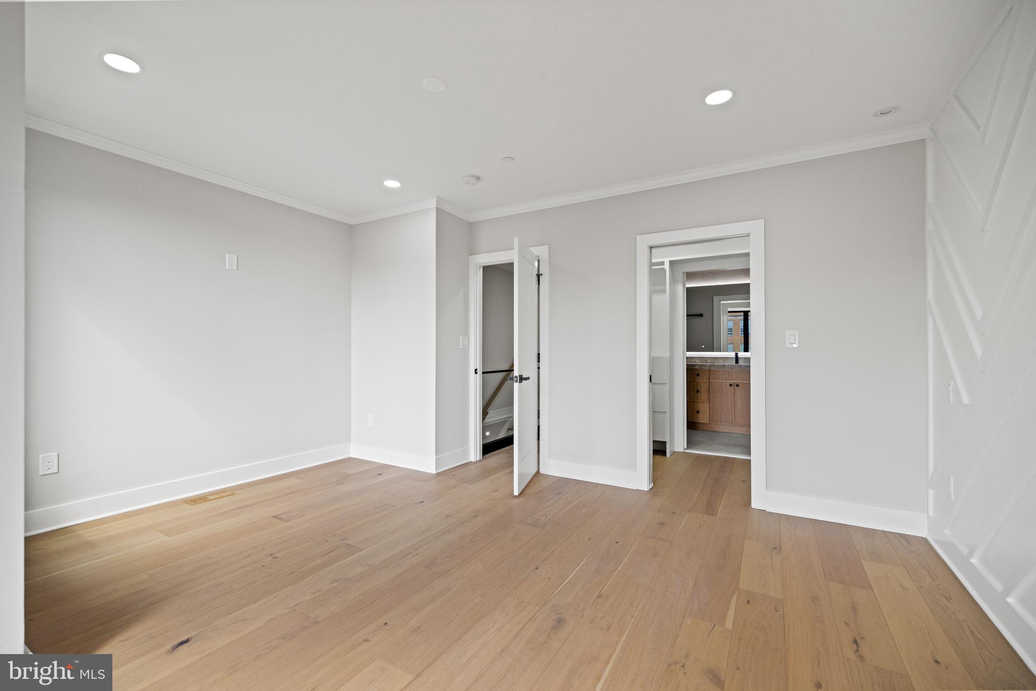 1407 1st St NW #Ph-2