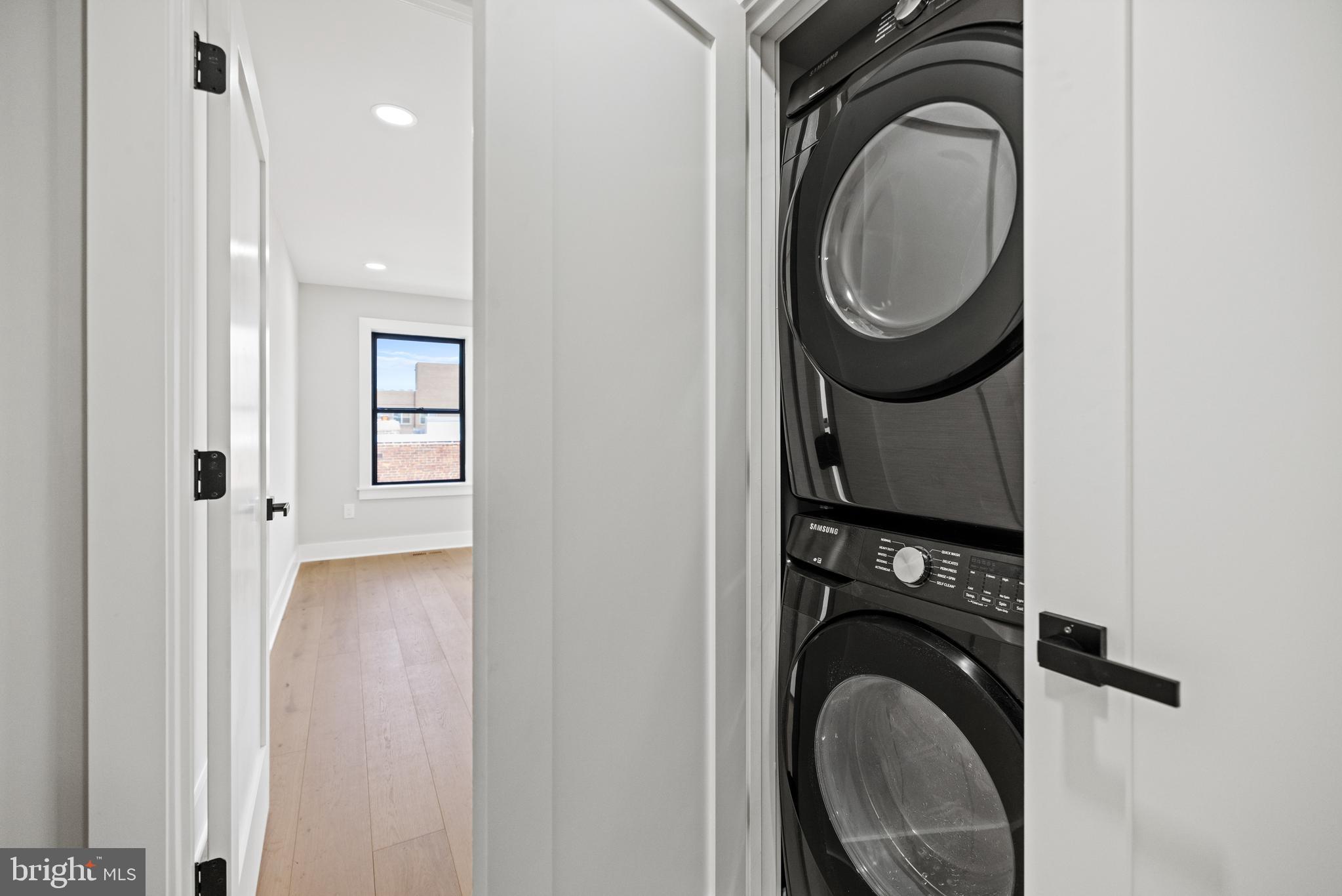 1407 1st St NW #Ph-2