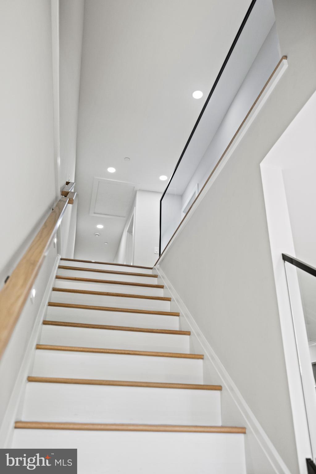 1407 1st St NW #Ph-2