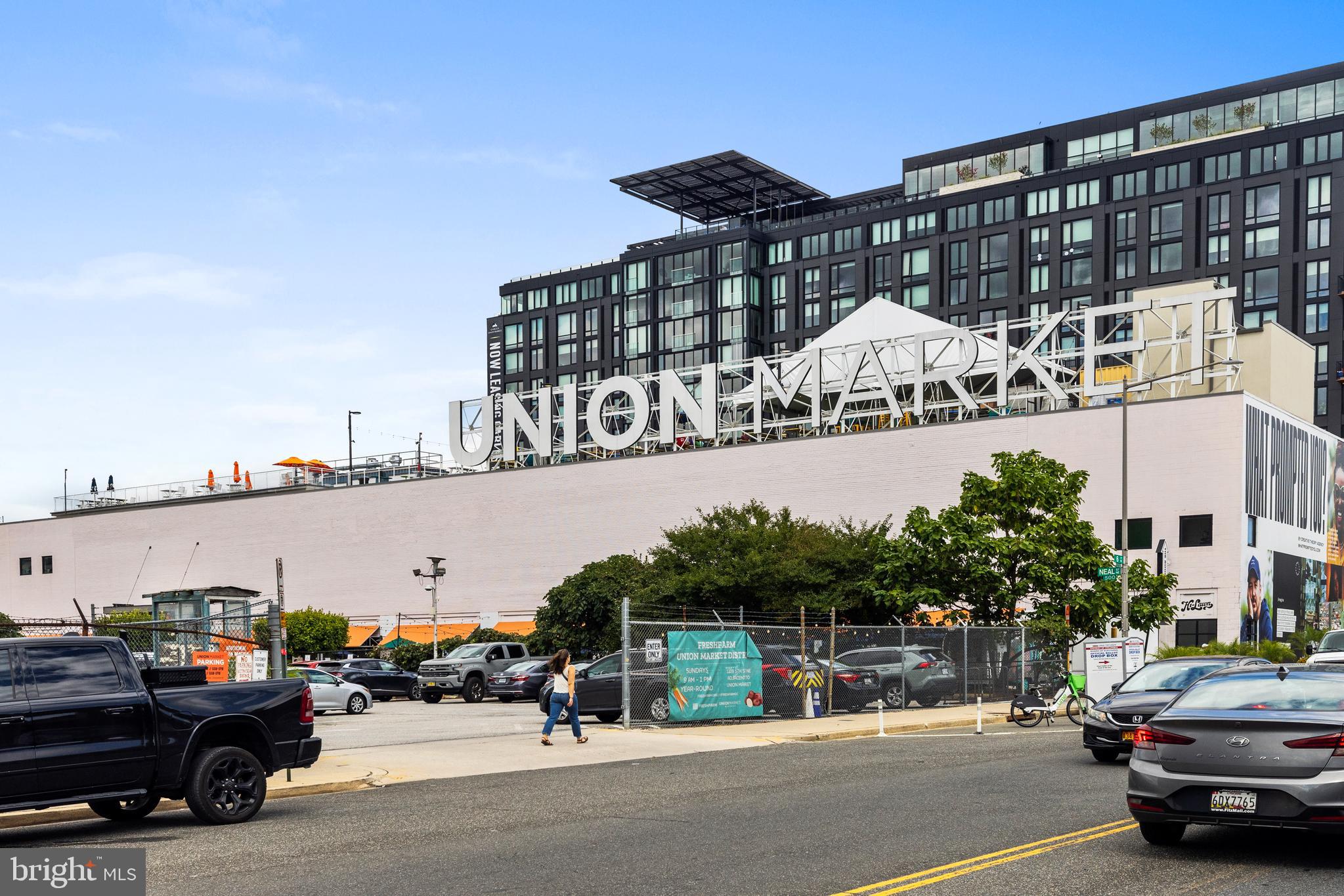 1407 1st St NW #Ph-2