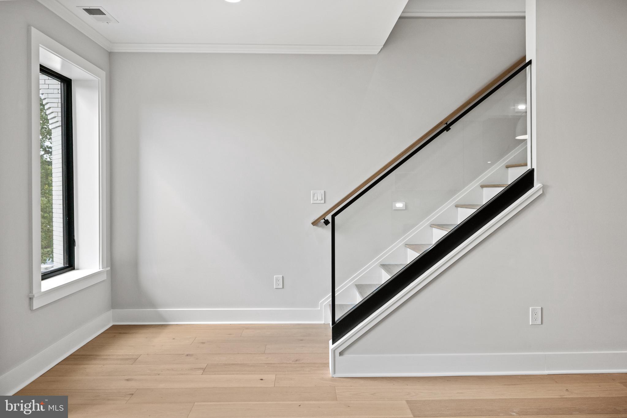 1407 1st St NW #Ph-2