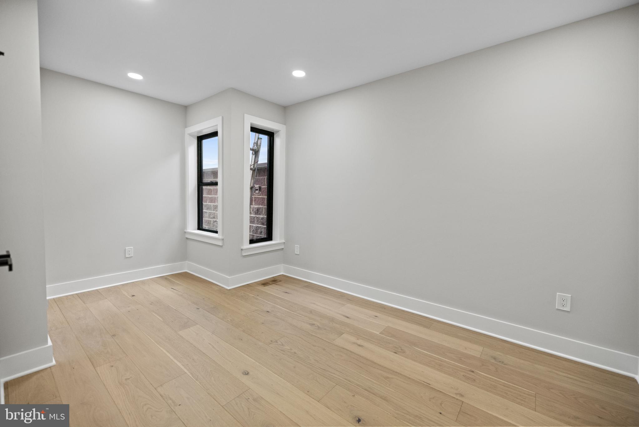 1407 1st St NW #Ph-2