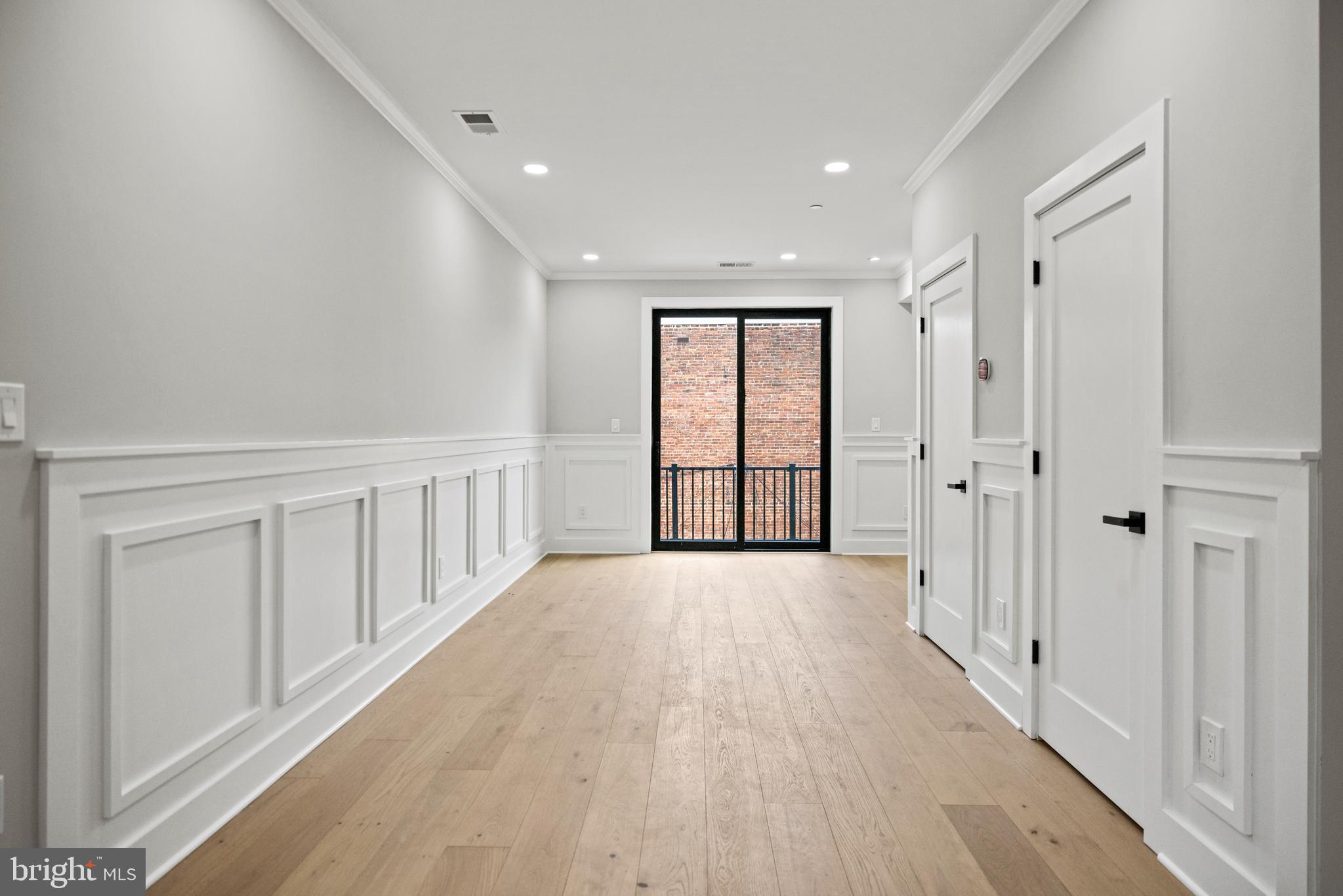 1407 1st St NW #Ph-2