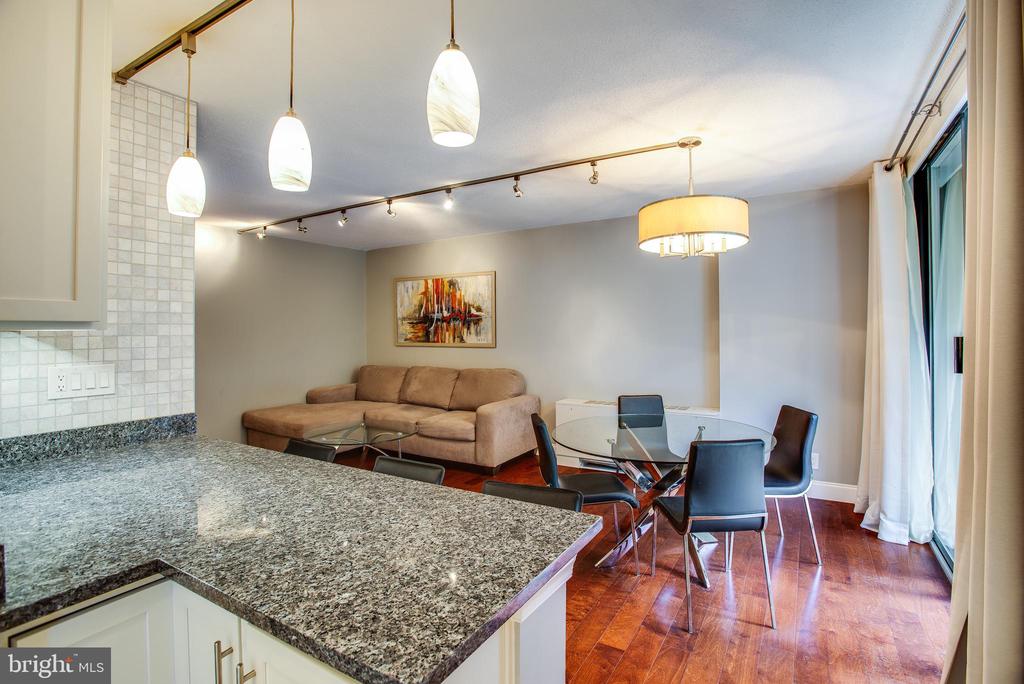 2201 L ST NW #500