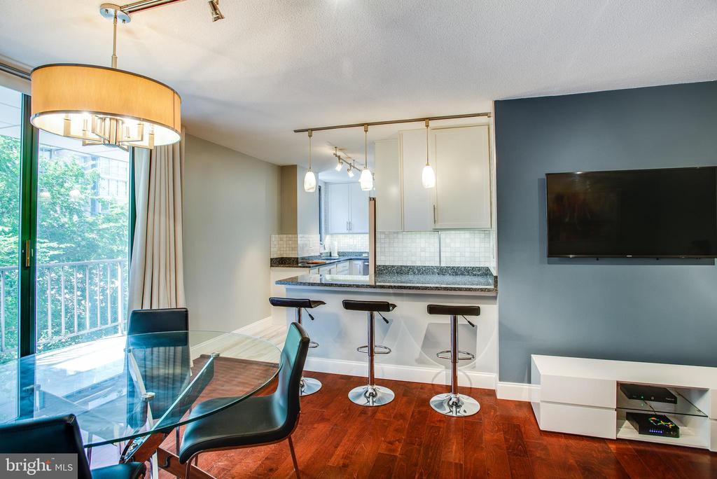 2201 L ST NW #500
