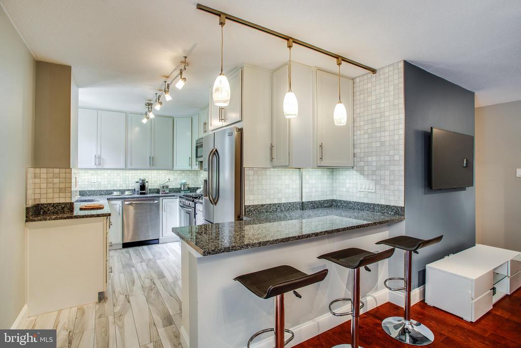 2201 L ST NW #500