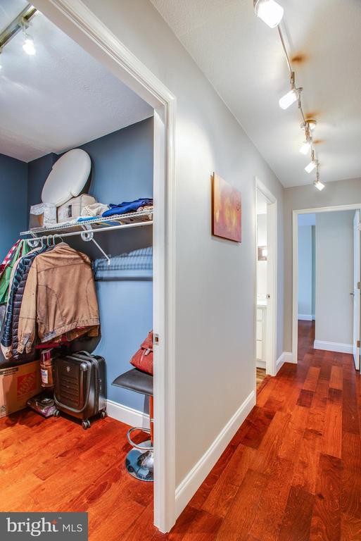 2201 L ST NW #500