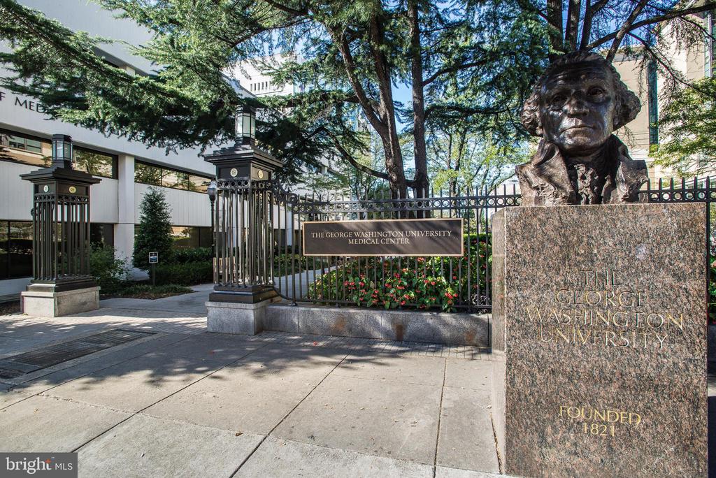 2201 L ST NW #500