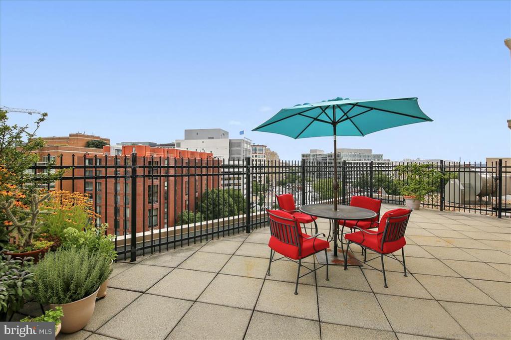 2201 L ST NW #500