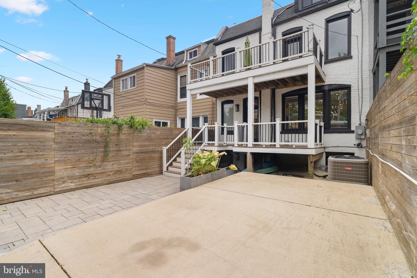 1419 Buchanan St NW