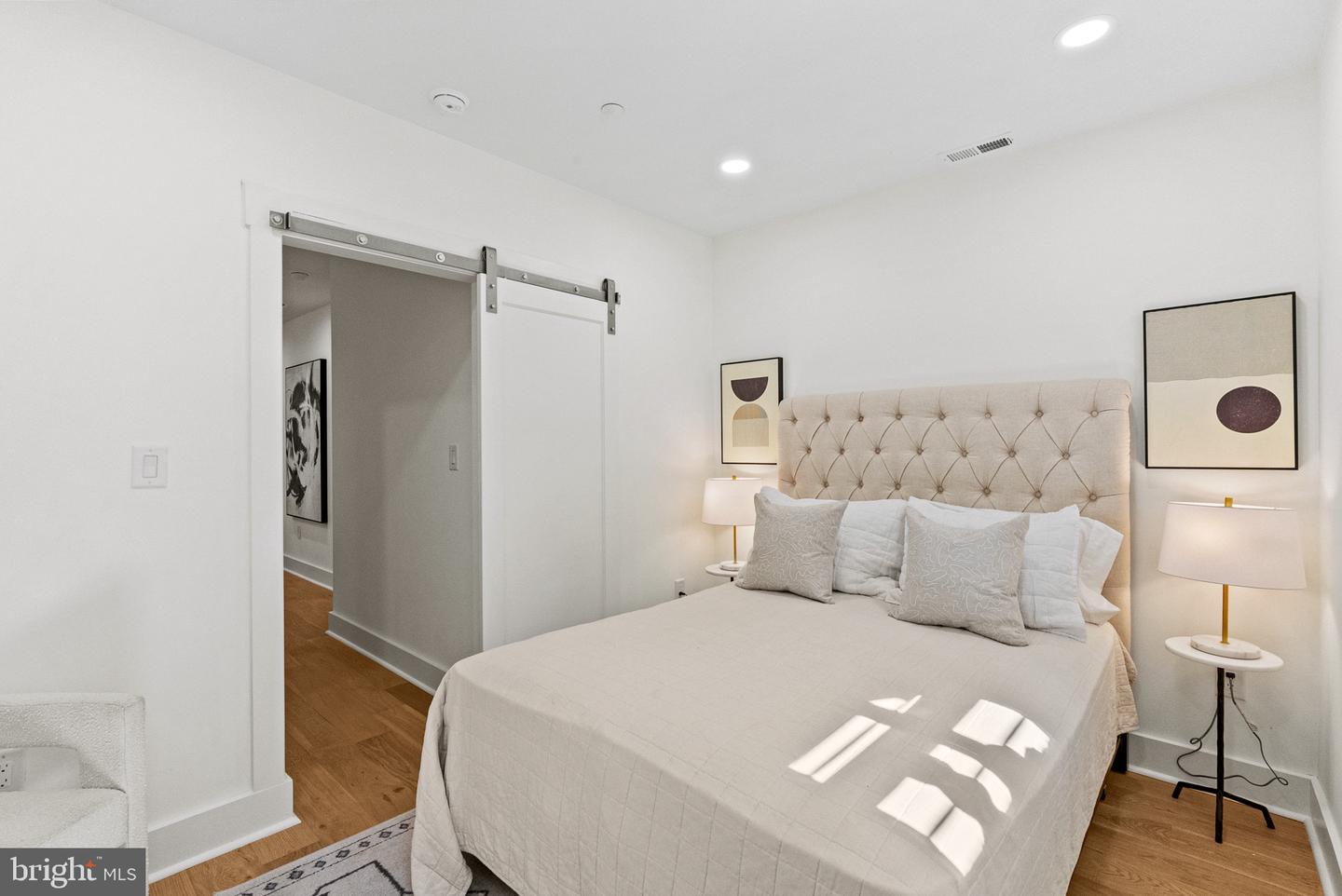1205 10th St NW