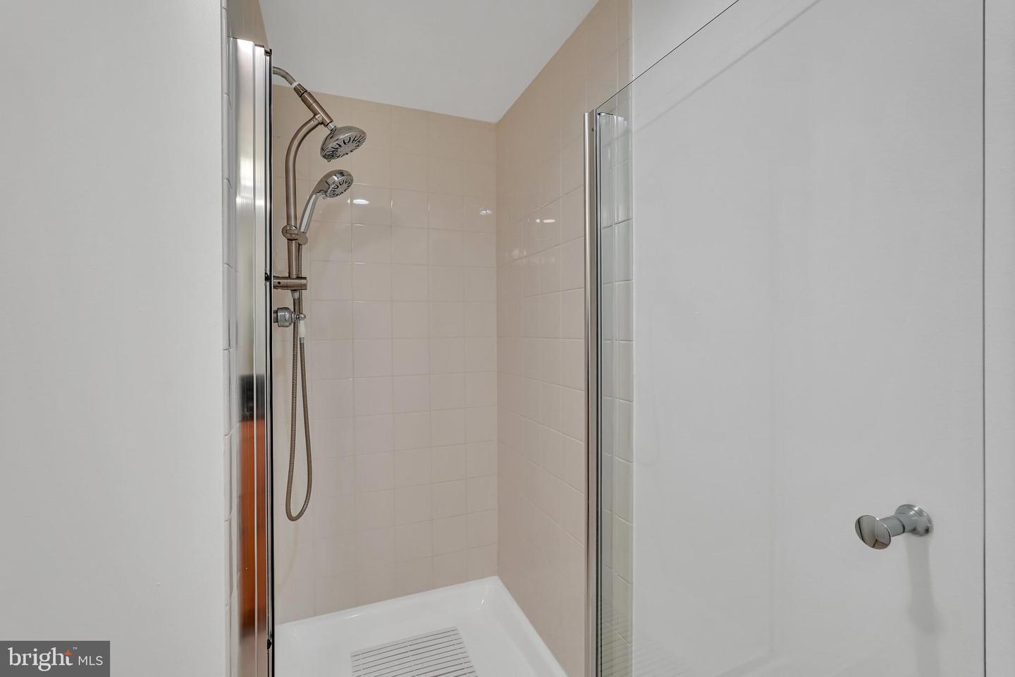 3401-3420 38TH ST NW #407