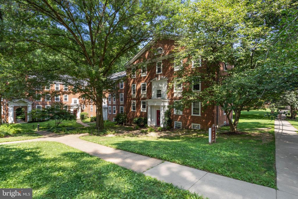 3630 39TH STREET NW E533