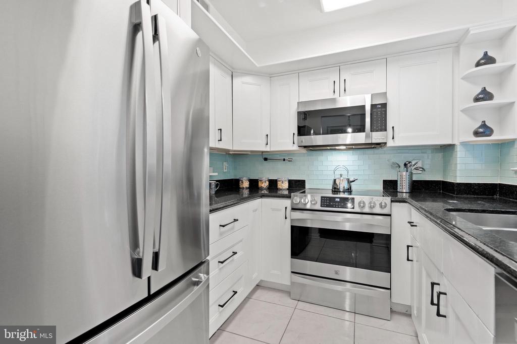 3630 39TH STREET NW E533