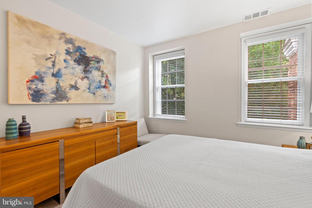 3630 39TH STREET NW E533