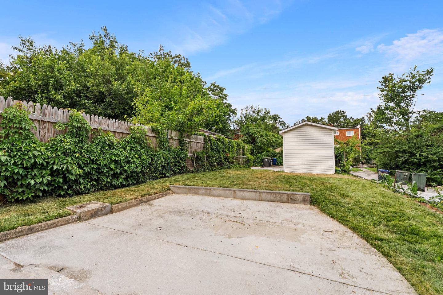 47 Underwood Pl NW