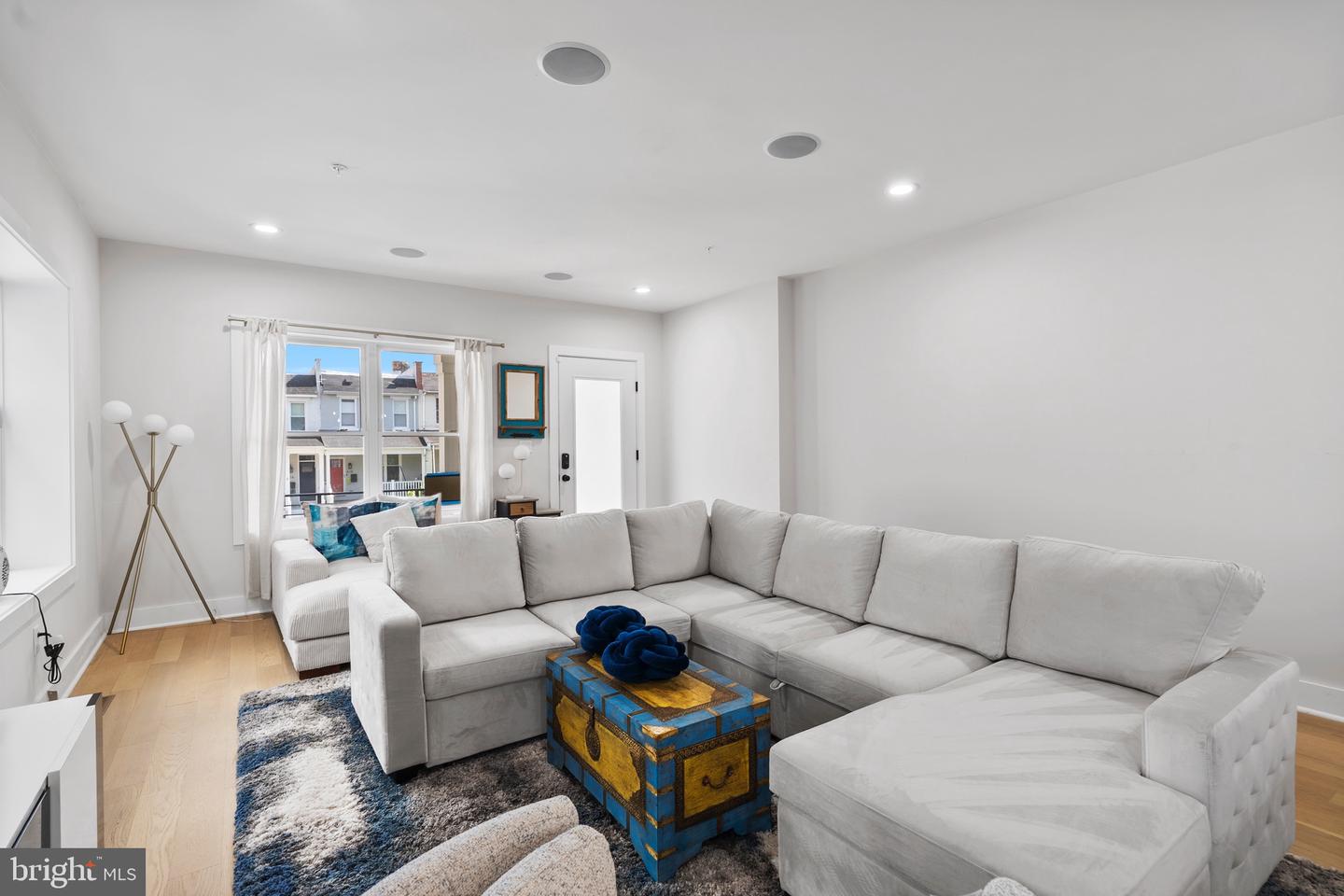 615 IRVING ST NW #1F