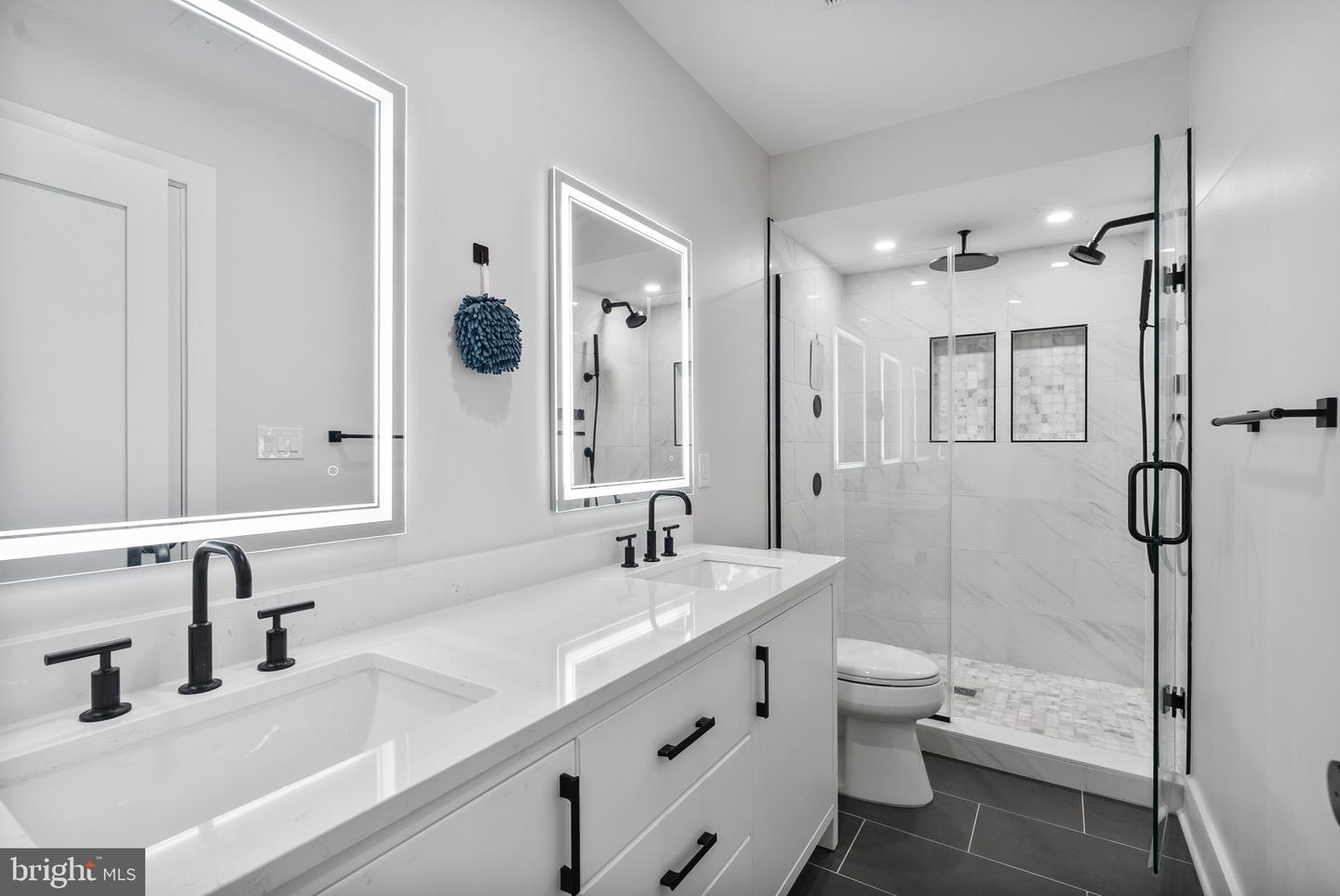 615 IRVING ST NW #1F