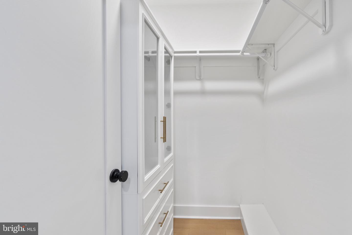 615 IRVING ST NW #1F