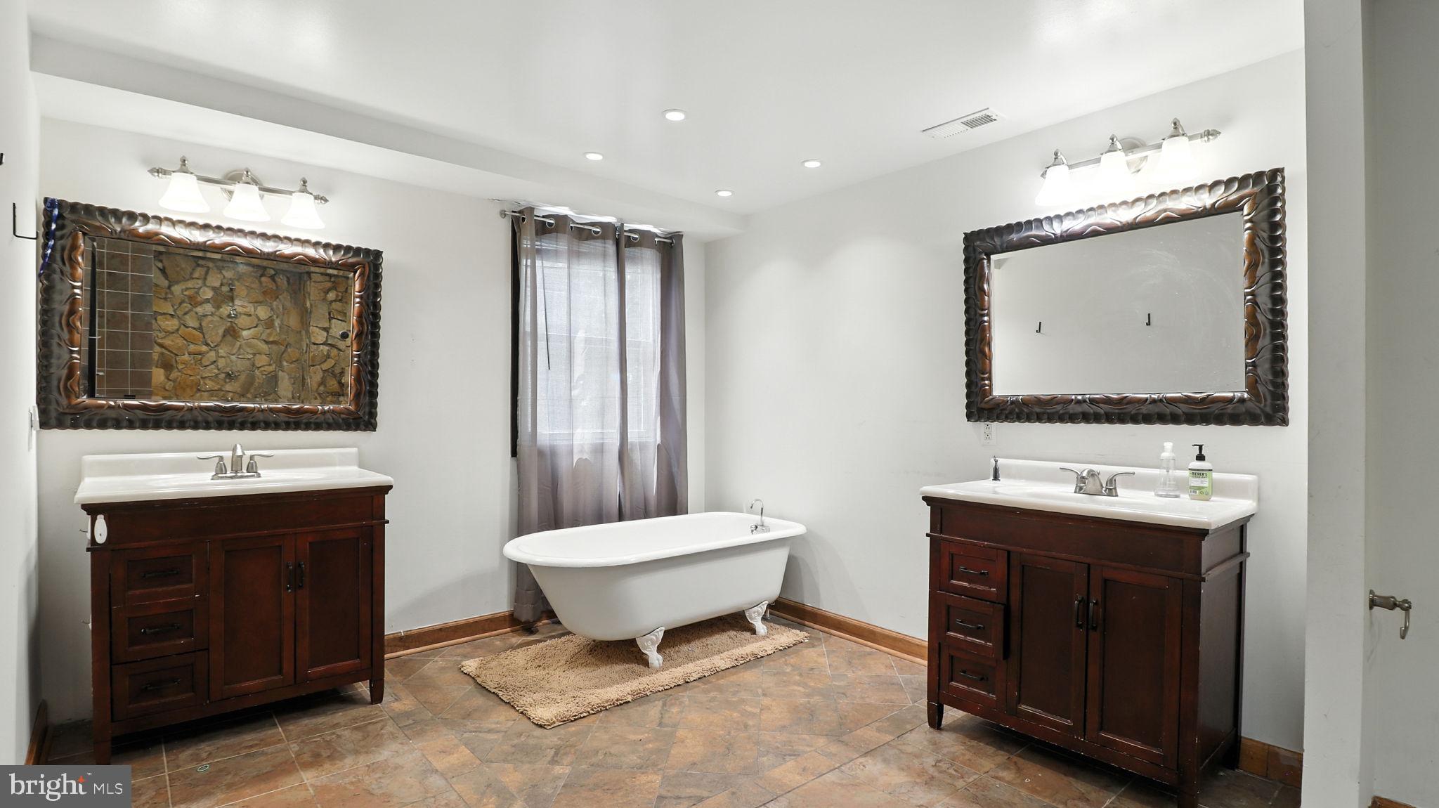 1715 JACKSON STREET NE