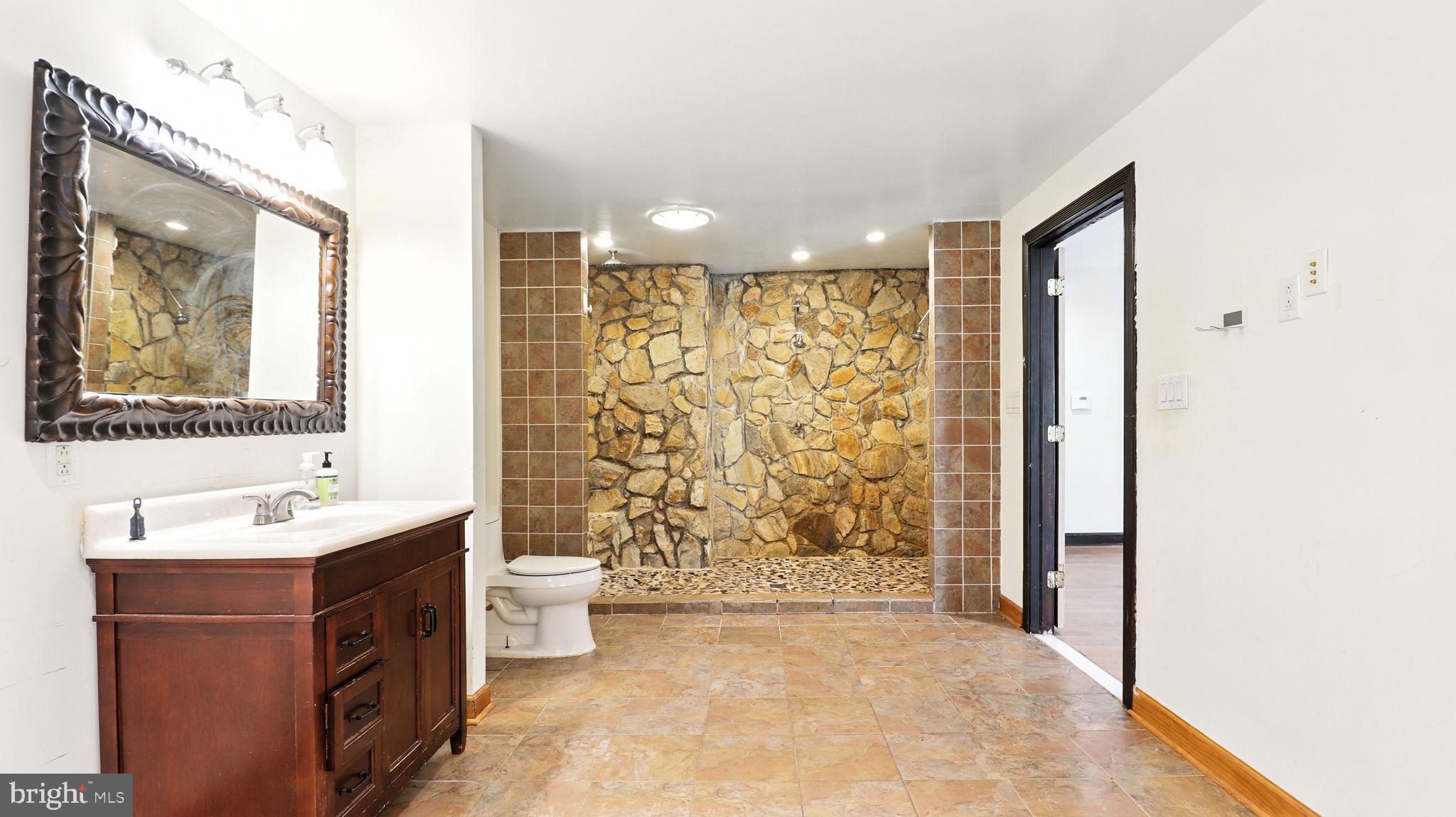 1715 JACKSON STREET NE